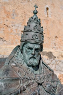 Monument to Pope Pedro de Luna (1342-1423), also known as Benedict XIII or Papa Luna, Peñíscola,