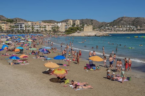 Platja de L'Ampolla Beach with fortress, Moraira, Alicante, Costa Blanca, Spain, Europe