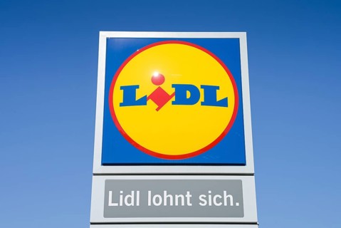 Logo Lidl supermarket, Berlin, Germany, Europe