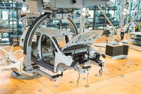 Transparent production in the Transparent Factory. After the phasing out of the Phaeton production,