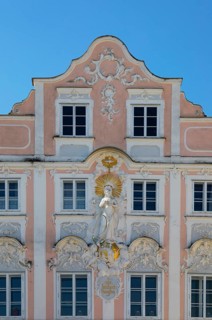 Market square with rococo stucco facades on the town houses, Obernberg am Inn, Innviertel, Upper