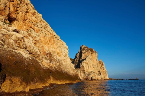 Evening light, Boat tour, View from the sea, Bizarre rock formations, Rugged mountains, Marettimo,