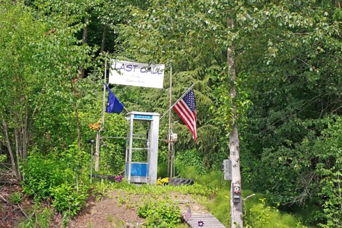 Last Call, humour, phone box in the middle of nowhere, Haines, Alaska, USA, North America