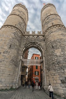 Porta Soprana city gate, 14th century, flats and dungeons in the 18th century and converted into