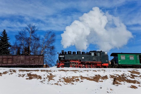 Fichtelbergbahn in Oberwiesenthal The Fichtelbergbahn is the Saxon narrow-gauge railway that runs