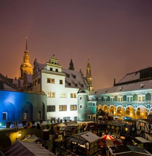 The nostalgic Christmas market in the stable yard of Dresden's Residence Palace also offers quiet