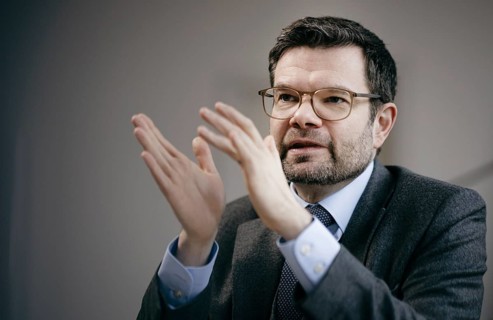 Marco Buschmann (FDP), Bundesminister der Justiz, aufgenommen im Rahmen eines Interview fue NBR in