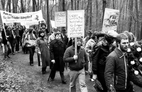 The tribute to those murdered by the Nazis on Good Friday 1945 was also a demonstration against