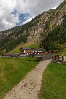 Wooden bridge, hiking trail along the Stillup stream, Gasthof Stilluper Haus, Stilluptal,