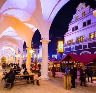 The nostalgic Christmas market in the stable yard of Dresden's Residence Palace also offers quiet
