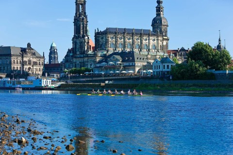 Rowing training on the Elbe in front of Dresden's Old Town