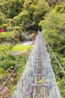 Buller Gorge Swingbridge, Buller River, Murchison, Neuseeland