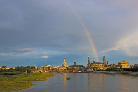 DEU Saxony Dresden Dresden Silhouette