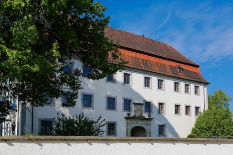 Geislingen moated castle, three-winged moated castle complex, former manor house of the Lords of