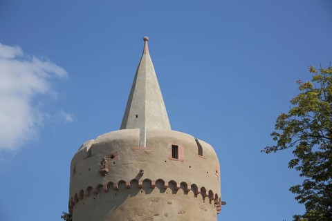 Witches' tower with spire and battlements, Gelnhausen, Hesse, Germany, Europe