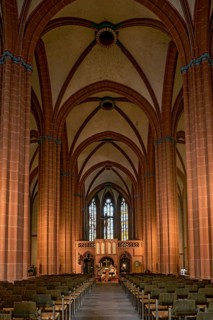 Church of Our Lady, Gothic hall church, interior, nave with cross vault, arcades, altar, rood