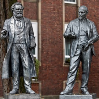 Statues of Karl Marx and Vladimir Ilyich Lenin in front of the Central Committee of the MLPD,
