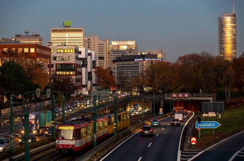 Motorway A40, Ruhrschnellweg, in Essen, route through the city centre, is affected by a possible