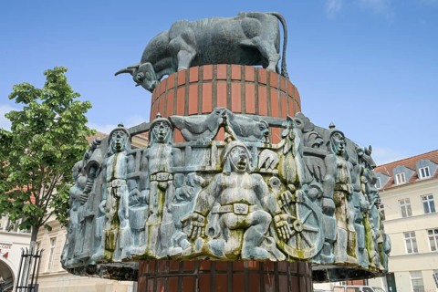 Ochsenbrunnen, Schlachtermarkt, Schwerin, Mecklenburg-Vorpommern, Germany, Europe