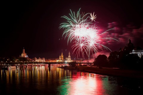 At the end of the city festival in Dresden, there was a big fireworks display over the old town
