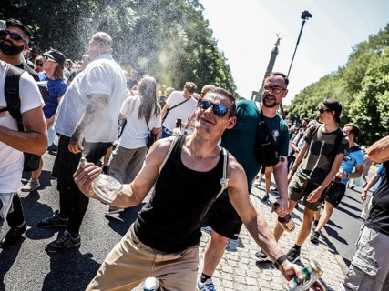 Techno fans celebrate in Berlin Rave the Planet, Berlin, 08.07.2023