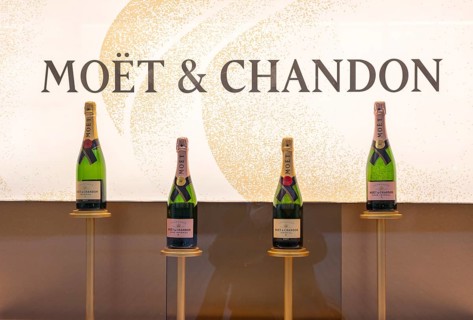 Moet & Chandon window display, champagne, logo, delicatessen, food, Stuttgart, Baden-Württemberg,