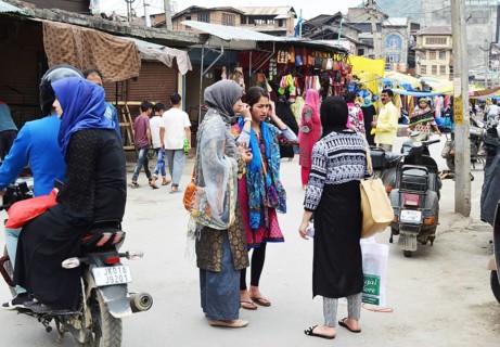 Tourism from Europe in the Indian part of the Himalayas, in the districts of Ladakh and Kashmir,
