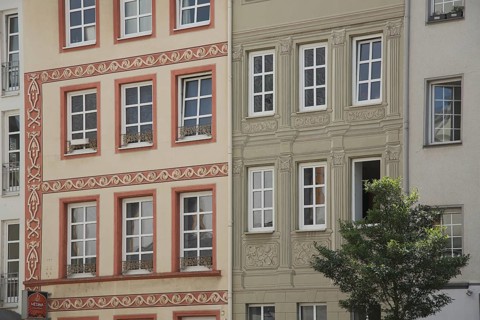 Facade of houses with windows and illusion painting at Florinsmarkt, illusory painting,