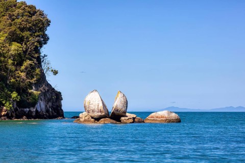Split Apple Rock, Tasman Bay, Kaiteriteri, New Zealand, Oceania