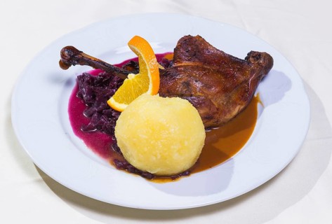 Duck with red cabbage and dumplings