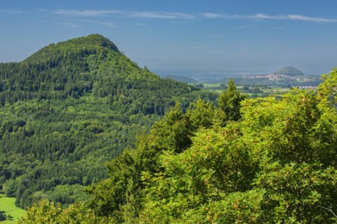 View from Hornberg to the Hohenstaufen and Rechberg imperial mountains, Swabian Alb,