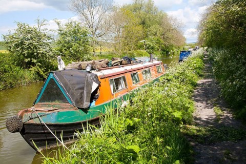 Kennet and Avon canal stretch between All Cannings and Alton Barnes, Vale of Pewsey, Wiltshire,