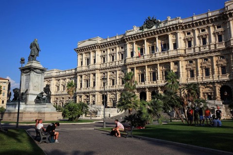 Palazzo di Giustizia, Palace of Justice, Prati district on the banks of the Tiber, Rome, Italy,