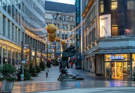 The city centre of Bochum, on the day of the opening of the Christmas light decorations, usually