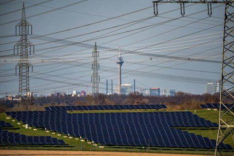 Part of a new line route, 380 KV extra-high-voltage line between Osterath and Gohr, 6-hectare solar