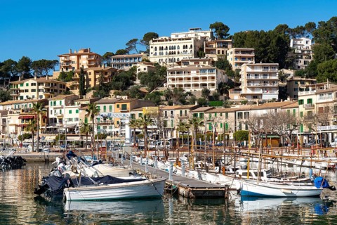 Coastal town of Port de Sóller in the north-west of the island, near Alconàsser, Serra de