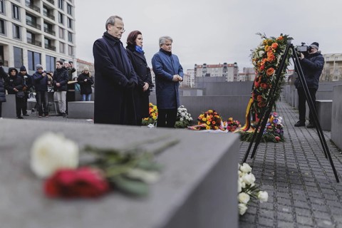 (L-R) Felix Klein, Federal Government Commissioner for Jewish Life in Germany and the Fight against