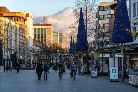 The city centre of Duisburg, shopping street Königstraße, on the day of the opening of the