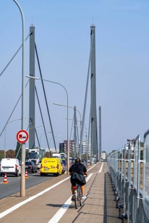 The Theodor-Heuss-Bridge, Rhine crossing, cable-stayed bridge, first road bridge of the so-called