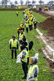 At the hamlet of Lützerath, at the Garzweiler 2 open-cast lignite mine, the RWE Group erects a