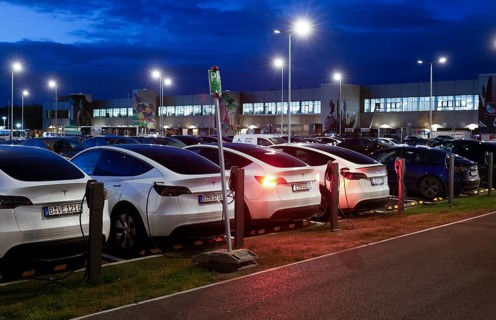 Tesla vehicles are charged at a charging station at the Tesla factory, Grünheide, 13.01.2023