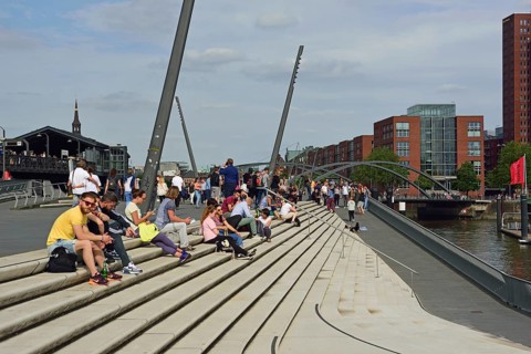 Hamburg, Elbe, Baumwall, new Elbe promenade