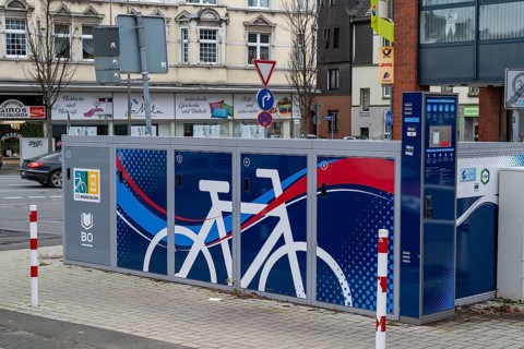 Your bike lock, lockable bike boxes, close to public transport connections, in Bochum