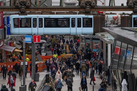 At the main railway station, Alte Freiheit street, full pedestrian zone, suspension railway,