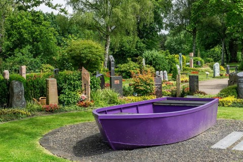 Memoriam Garden, graves in themed gardens, harbour of peace, at the Park Cemetery in Essen, the