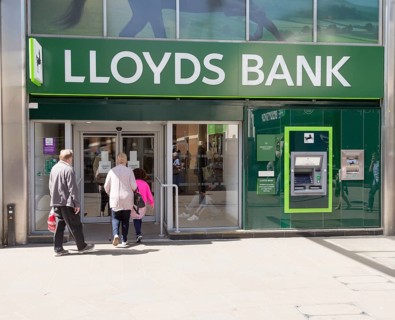 Lloyds bank branch in Regent Street, town centre of Swindon, Wiltshire, England, UK