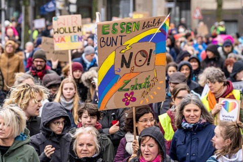 Pupils demonstrate against right-wing extremism, under the motto Schule bleibt Bunt (school remains