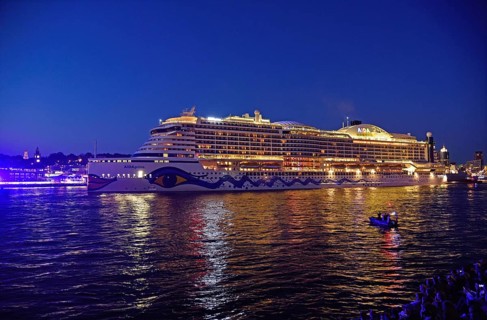 Deutschland, Hamburg, Hafen, Kreuzfahrtschiff AIDAprima