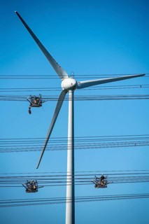 Construction of a new line route, 380 KV extra-high voltage line between Osterath and Gohr, near