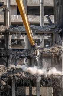 Construction site on Haroldstraße, demolition of a former office building, after complete gutting